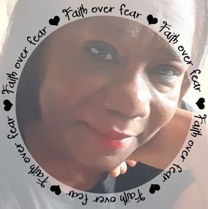 Meet your Posher, Phyllis